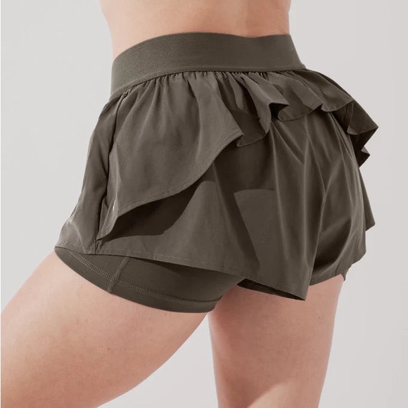 On the Run Ruffle Short - Picture 7 of 11